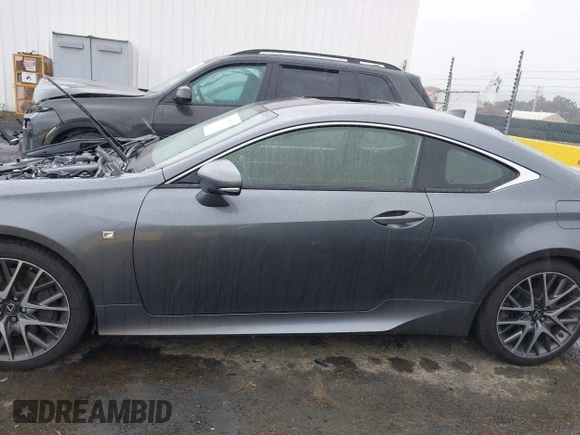 2017 Lexus RC 350 z VIN JTHHE5BC9H5017580, wystawiony jako IAAI lot #41901178 z przebiegiem 105 221 mil mil oraz . Historia ofert i sprzedaży dostępna na DreamBid. Obrazek 14.