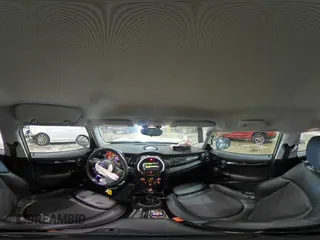 2018 MINI Hardtop 4 Door Cooper S z VIN WMWXU3C5XJ2F50470, wystawiony jako Copart lot #41575815 z przebiegiem 42 418 mil mil oraz Szkoda całkowita • Salvage title. Historia ofert i sprzedaży dostępna na DreamBid. Obrazek 13.