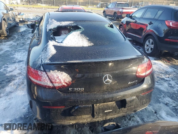 2018 Mercedes-Benz C 300 с VIN WDDWJ4KB6JF756983, выставлен на аукционе Copart как лот 88961705 с пробегом Не указан миль и Списание • Salvage title. История ставок и продаж доступна на DreamBid. Изображение 6.
