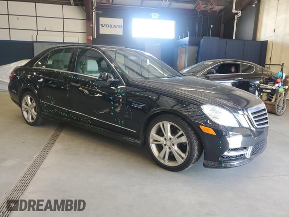 2013 Mercedes-Benz E 350 Luxury with VIN WDDHF8JB1DA726844, listed as a Copart auction lot 62275225 with 86,367 mi miles and Salvage title. Bid and sale history available at DreamBid. Image 4.