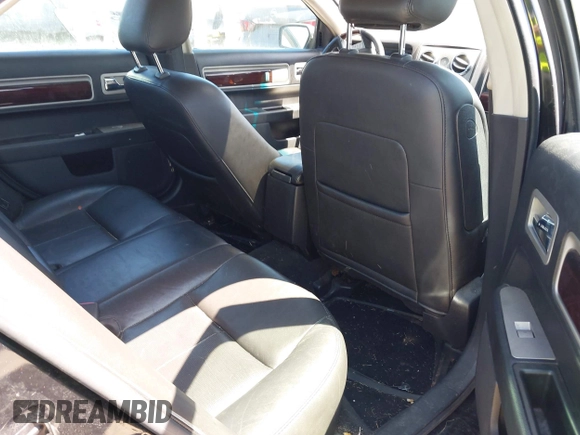 2009 Lincoln MKZ with VIN 3LNHM28T39R613353, listed as a IAAI auction lot 42644600 with 243,902 mi miles and . Bid and sale history available at DreamBid. Image 8.