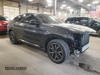 2025 BMW X4 xDrive30i z VIN 5UX33DT09S9Z17216, wystawiony jako Copart lot #55650105 z przebiegiem 1 214 mil mil oraz Szkoda całkowita • Salvage title. Historia ofert i sprzedaży dostępna na DreamBid. Obrazek 4.
