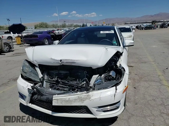 2013 Mercedes-Benz C 250 с VIN WDDGJ4HB7DF986032, выставлен на аукционе Copart как лот 56577835 с пробегом 84 552 миль миль и Списание • Salvage title. История ставок и продаж доступна на DreamBid. Изображение 13.