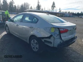 2015 Kia Forte LX with VIN KNAFK4A66F5295094, listed as a IAAI auction lot 41795729 with 183,771 mi miles. Bid and sale history available at carsss.com. Image 3.