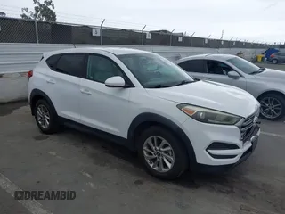 2017 Hyundai Tucson SE z VIN KM8J23A41HU441816, wystawiony jako IAAI lot #42207692 z przebiegiem 108 049 mil mil oraz . Historia ofert i sprzedaży dostępna na DreamBid. Obrazek 1.