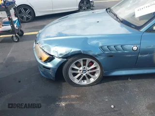 1999 BMW Z3 2.5 z VIN 4USCH9339XLG00523, wystawiony jako IAAI lot #42471650 z przebiegiem 180 985 mil mil oraz . Historia ofert i sprzedaży dostępna na DreamBid. Obrazek 12.