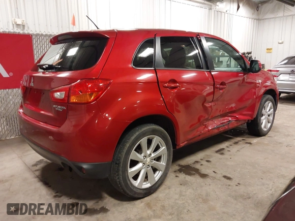 2015 Mitsubishi Outlander Sport ES with VIN 4A4AP3AU9FE024773, listed as a IAAI auction lot 41913938 with 190,740 mi miles. Bid and sale history available at carsss.com. Image 4.