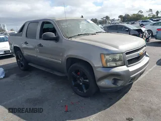 2007 Chevrolet Avalanche 1LT with VIN 3GNEC12027G250272, listed as a IAAI auction lot 40718806 with 141,430 mi miles and . Bid and sale history available at DreamBid. Image 1.