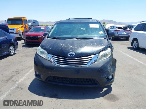 2012 Toyota Sienna XLE AAS z VIN 5TDYK3DC0CS268826, wystawiony jako IAAI lot #42317442 z przebiegiem 225 973 mil mil oraz . Historia ofert i sprzedaży dostępna na DreamBid. Obrazek 12.
