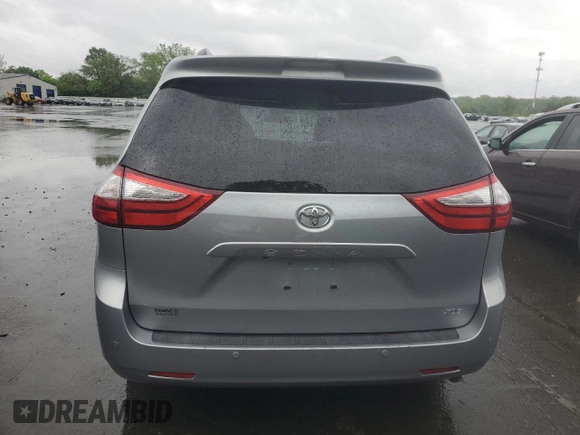 2017 Toyota Sienna XLE Auto Access Seat z VIN 5TDYZ3DC8HS848456, wystawiony jako Copart lot #56531805 z przebiegiem 115 716 mil mil oraz Szkoda całkowita • Salvage title. Historia ofert i sprzedaży dostępna na DreamBid. Obrazek 6.