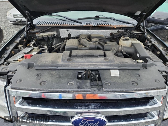 2014 Ford Expedition Max XLT z VIN 1FMJK1J53EEF30578, wystawiony jako Copart lot #63036425 z przebiegiem 202 490 mil mil oraz Czysty tytuł • Clean title. Historia ofert i sprzedaży dostępna na DreamBid. Obrazek 12.