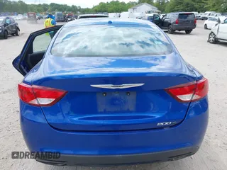 2015 Chrysler 200 S z VIN 1C3CCCBB7FN737149, wystawiony jako IAAI lot #42210692 z przebiegiem 83 214 mil mil oraz . Historia ofert i sprzedaży dostępna na DreamBid. Obrazek 16.