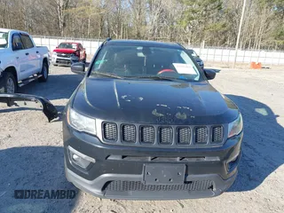 2019 Jeep Compass Latitude with VIN 3C4NJDBB1KT661261, listed as a IAAI auction lot 41883403 with 207,304 mi miles and . Bid and sale history available at DreamBid. Image 13.