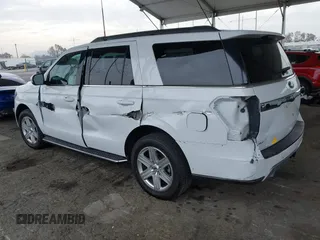 2020 Ford Expedition XLT with VIN 1FMJU1HT7LEA34372, listed as a IAAI auction lot 41720101 with 81,388 mi miles. Bid and sale history available at carsss.com. Image 3.