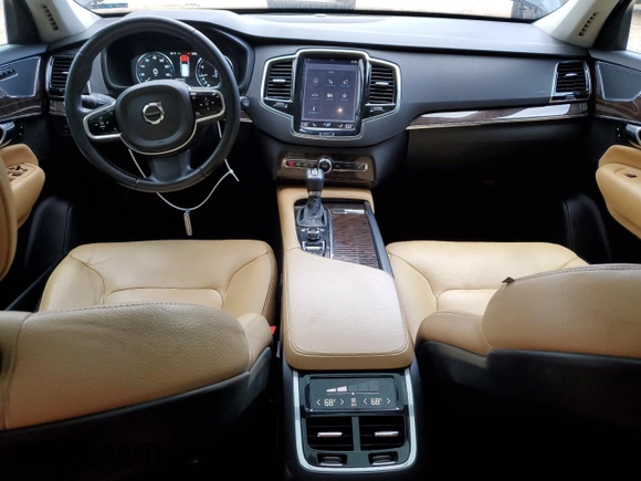 2016 Volvo XC90 T6 Momentum с VIN YV4A22PK7G1074289, выставлен на аукционе Copart как лот 54497235 с пробегом 143 715 миль миль и Списание • Salvage title. История ставок и продаж доступна на DreamBid. Изображение 8.