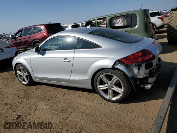 2011 Audi TT Premium Plus z VIN TRUBFAFK8B1025186, wystawiony jako Copart lot #70555994 z przebiegiem 100 584 mil mil oraz Szkoda całkowita • Salvage title. Historia ofert i sprzedaży dostępna na DreamBid. Obrazek 2.