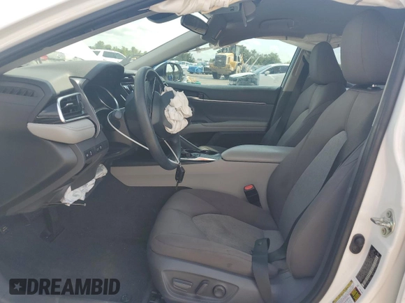 2018 Toyota Camry LE with VIN 4T1B11HK0JU512400, listed as a Copart auction lot 55839265 with 117,510 mi miles and Salvage title. Bid and sale history available at DreamBid. Image 7.