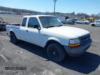 2000 Ford Ranger XL with VIN 1FTYR14V7YTA59819, listed as a IAAI auction lot 41995537 with 106,190 mi miles. Bid and sale history available at carsss.com. Image 1.