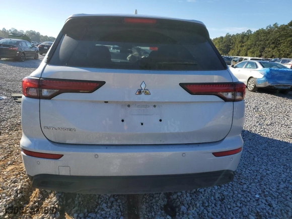 2022 Mitsubishi Outlander ES with VIN JA4J3TA84NZ086542, listed as a Copart auction lot 41541985 with 28,223 mi miles and Salvage Title. Bid and sale history available at carsss.com. Image 6.