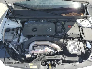 2025 Mercedes-Benz CLA 250 z VIN W1K5J4GB4SN522417, wystawiony jako Copart lot #56221135 z przebiegiem 17 314 mil mil oraz Tytuł czysty. Historia ofert i sprzedaży dostępna na DreamBid. Obrazek 11.