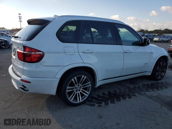 2012 BMW X5 35i with VIN 5UXZV4C55CL747778, listed as a Copart auction lot 84335374 with 144,258 mi miles and Non repairable. Bid and sale history available at DreamBid. Image 3.