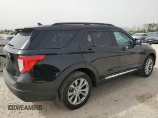 2022 Ford Explorer XLT with VIN 1FMSK8DH0NGB62870, listed as a Copart auction lot 48729215 with 0 mi miles and Salvage Title. Bid and sale history available at carsss.com. Image 3.