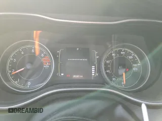 2021 Jeep Cherokee Altitude z VIN 1C4PJMLB9MD228061, wystawiony jako Copart lot #59392625 z przebiegiem 28 320 mil mil oraz Szkoda całkowita • Salvage title. Historia ofert i sprzedaży dostępna na DreamBid. Obrazek 9.