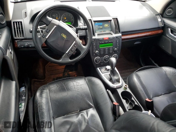 2008 Land Rover LR2 SE with VIN SALFS24NX8H051128, listed as a Copart auction lot 47811055 with 149,586 mi miles and Salvage title. Bid and sale history available at DreamBid. Image 8.