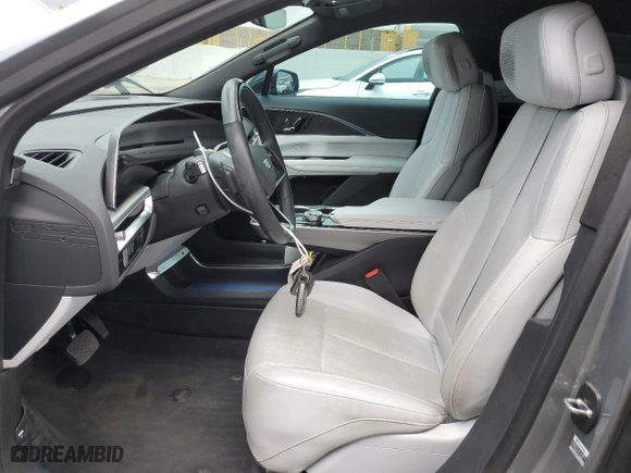 2024 Cadillac LYRIQ Luxury with VIN 1GYKPRRK3RZ109844, listed as a Copart auction lot 49654675 with 28,191 mi miles and Salvage Title. Bid and sale history available at carsss.com. Image 7.