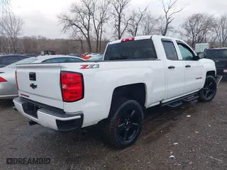 2018 Chevrolet Silverado 1500 LT with VIN 1GCVKREC9JZ119203, listed as a IAAI auction lot 41187466 with 129,125 mi miles. Bid and sale history available at carsss.com. Image 4.