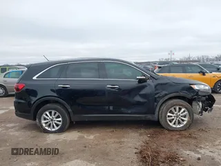 2019 Kia Sorento L with VIN 5XYPG4A33KG534780, listed as a IAAI auction lot 41563396 with 49,468 mi miles. Bid and sale history available at carsss.com. Image 13.