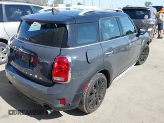 2019 MINI Countryman Cooper S with VIN WMZYT3C51K3E95266, listed as a IAAI auction lot 42531352 with 67,987 mi miles and . Bid and sale history available at DreamBid. Image 4.