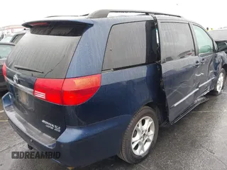 2004 Toyota Sienna XLE with VIN 5TDBA22C74S003781, listed as a IAAI auction lot 41570829 with 217,728 mi miles. Bid and sale history available at carsss.com. Image 4.