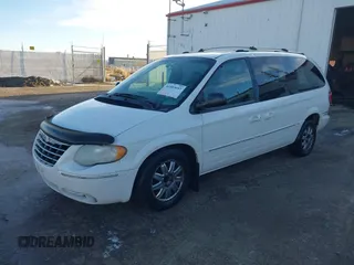 2005 Chrysler Town & Country Limited with VIN 2C8GP64L25R161995, listed as a IAAI auction lot 41403697 with 244,202 mi miles. Bid and sale history available at carsss.com. Image 22.