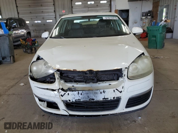 2008 Volkswagen Jetta SE z VIN 3VWRM71K48M168962, wystawiony jako Copart lot #61014415 z przebiegiem 165 679 mil mil oraz Nie do naprawy • Non repairable. Historia ofert i sprzedaży dostępna na DreamBid. Obrazek 5.