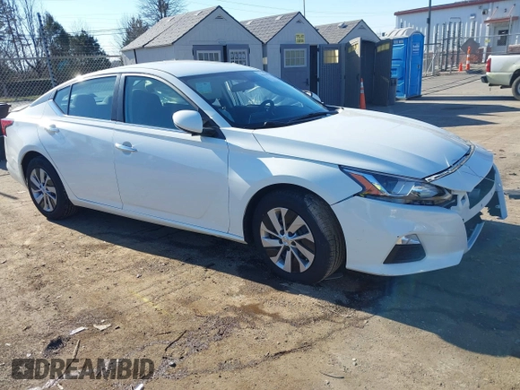 2020 Nissan Altima 2.5 S with VIN 1N4BL4BV1LC151115, listed as a IAAI auction lot 41231907 with 53,729 mi miles and . Bid and sale history available at carsss.com. Image 1.