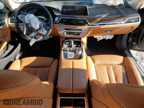 2020 BMW 7 Series 740i xDrive z VIN WBA7T4C06LGF97367, wystawiony jako Copart lot #85320674 z przebiegiem Nie podano mil oraz Szkoda całkowita • Salvage title. Historia ofert i sprzedaży dostępna na DreamBid. Obrazek 8.