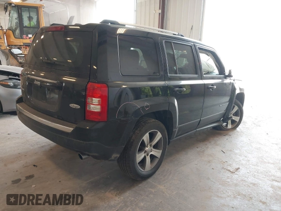 2016 Jeep Patriot Latitude with VIN 1C4NJRFB3GD746204, listed as a IAAI auction lot 42381018 with 89,247 mi miles and . Bid and sale history available at DreamBid. Image 4.