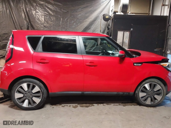 2014 Kia Soul ! with VIN KNDJX3A5XE7702482, listed as a IAAI auction lot 41208512 with 80,741 mi miles. Bid and sale history available at carsss.com. Image 13.