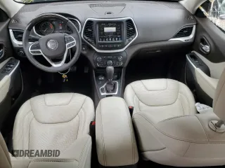 2018 Jeep Cherokee Overland z VIN 1C4PJMJX0JD551084, wystawiony jako Copart lot #61356055 z przebiegiem 30 561 mil mil oraz Szkoda całkowita • Salvage title. Historia ofert i sprzedaży dostępna na DreamBid. Obrazek 8.