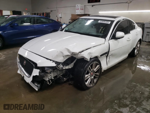 2019 Jaguar XE 25t Premium with VIN SAJAJ4FX0KCP51647, listed as a Copart auction lot 43606485 with 58,354 mi miles and Salvage Title. Bid and sale history available at carsss.com. Image 1.
