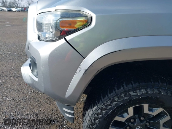 2016 Toyota Tacoma SR with VIN 3TMCZ5AN9GM001620, listed as a IAAI auction lot 41902924 with 117,462 mi miles. Bid and sale history available at carsss.com. Image 20.