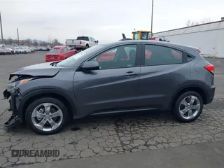 2021 Honda HR-V LX with VIN 3CZRU6H38MM723587, listed as a IAAI auction lot 41749519 with 38,211 mi miles. Bid and sale history available at carsss.com. Image 15.