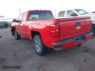 2017 Chevrolet Silverado 1500 LT with VIN 1GCVKREC9HZ340634, listed as a IAAI auction lot 41336401 with 189,247 mi miles. Bid and sale history available at carsss.com. Image 3.