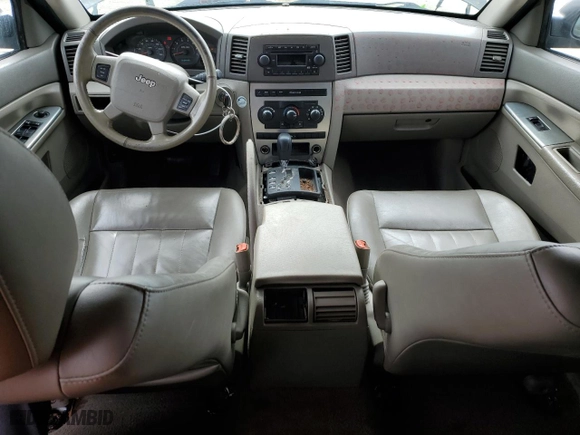 2005 Jeep Grand Cherokee Laredo with VIN 1J4GS48KX5C717611, listed as a Copart auction lot 45480695 with 191,063 mi miles and Clean Title. Bid and sale history available at carsss.com. Image 8.