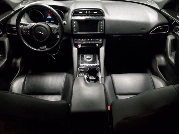 2017 Jaguar F-Pace 35t Premium with VIN SADCJ2BV1HA083043, listed as a Copart auction lot 52716655 with 128,953 mi miles and Clean Title. Bid and sale history available at DreamBid. Image 8.