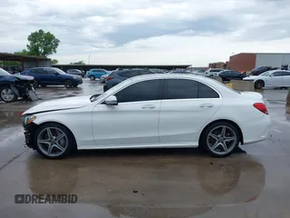 2018 Mercedes-Benz C 300 с VIN WDDWF4JB6JR373532, выставлен на аукционе IAAI как лот 42458931 с пробегом 83 804 миль миль и . История ставок и продаж доступна на DreamBid. Изображение 15.