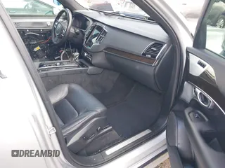2018 Volvo XC90 Momentum z VIN YV4A22PK1J1326237, wystawiony jako IAAI lot #42224960 z przebiegiem 126 153 mil mil oraz . Historia ofert i sprzedaży dostępna na DreamBid. Obrazek 5.