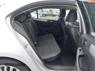 2011 Volkswagen Jetta SEL with VIN 3VWLX7AJ1BM352557, listed as a IAAI auction lot 42569321 with 130,321 mi miles and . Bid and sale history available at DreamBid. Image 8.