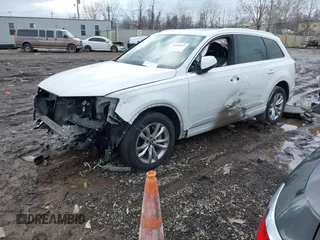 2018 Audi Q7 Premium Plus with VIN WA1LHAF74JD001365, listed as a IAAI auction lot 41503241 with 114,110 mi miles. Bid and sale history available at carsss.com. Image 18.